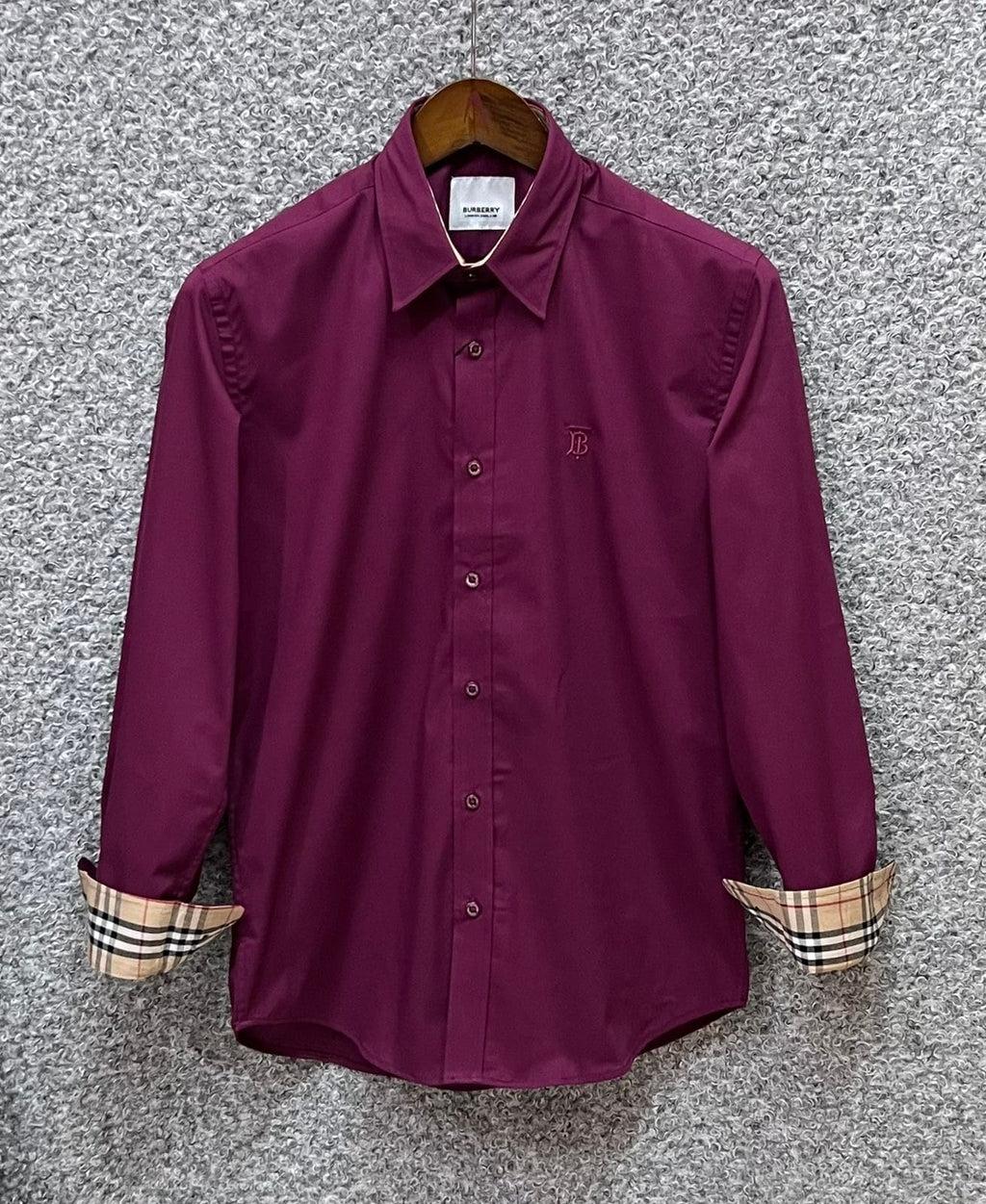 burberry marron (BT logo)